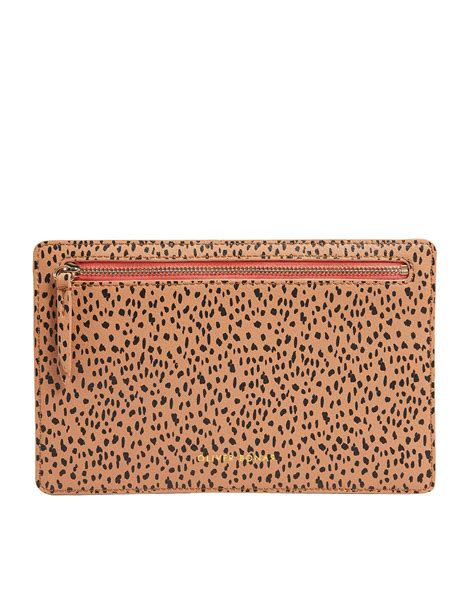 oliver bonas travel wallet